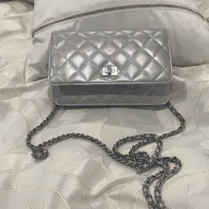 Authentic 💯 Chanel Wallet on chain woc